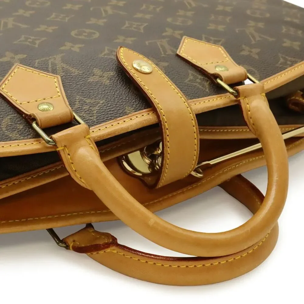 Louis Vuitton delivery duty